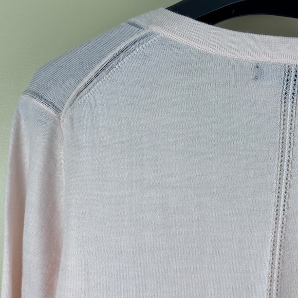 Banana Republic women’s extra fine merino wool size medium - Picture 6 of 8